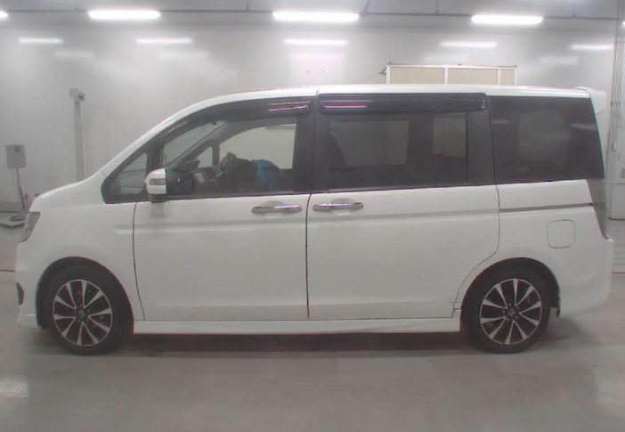 2014 HONDA STEP WAGON
